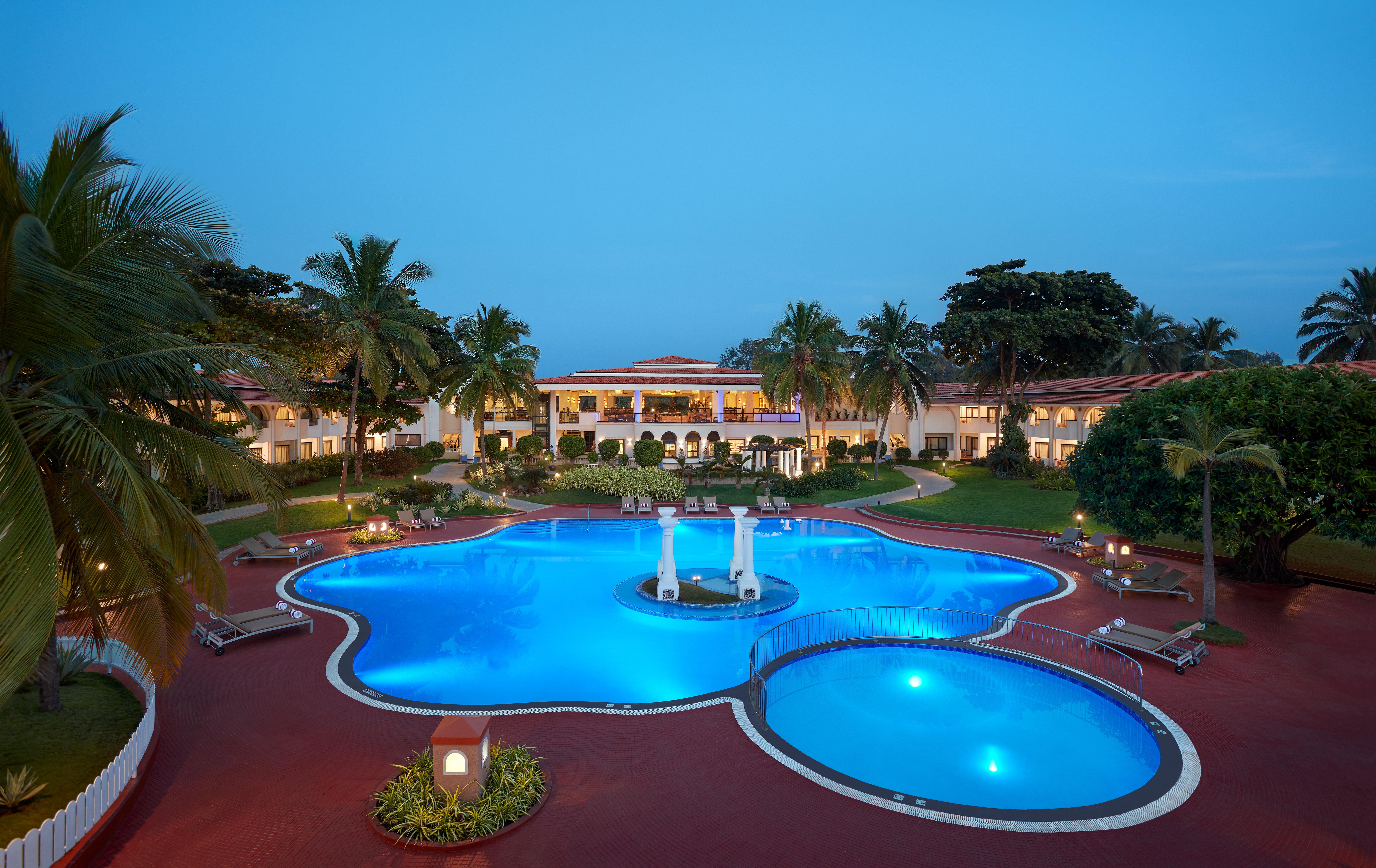 Holiday Inn Resort Goa By Ihg Cavelossim Exterior photo