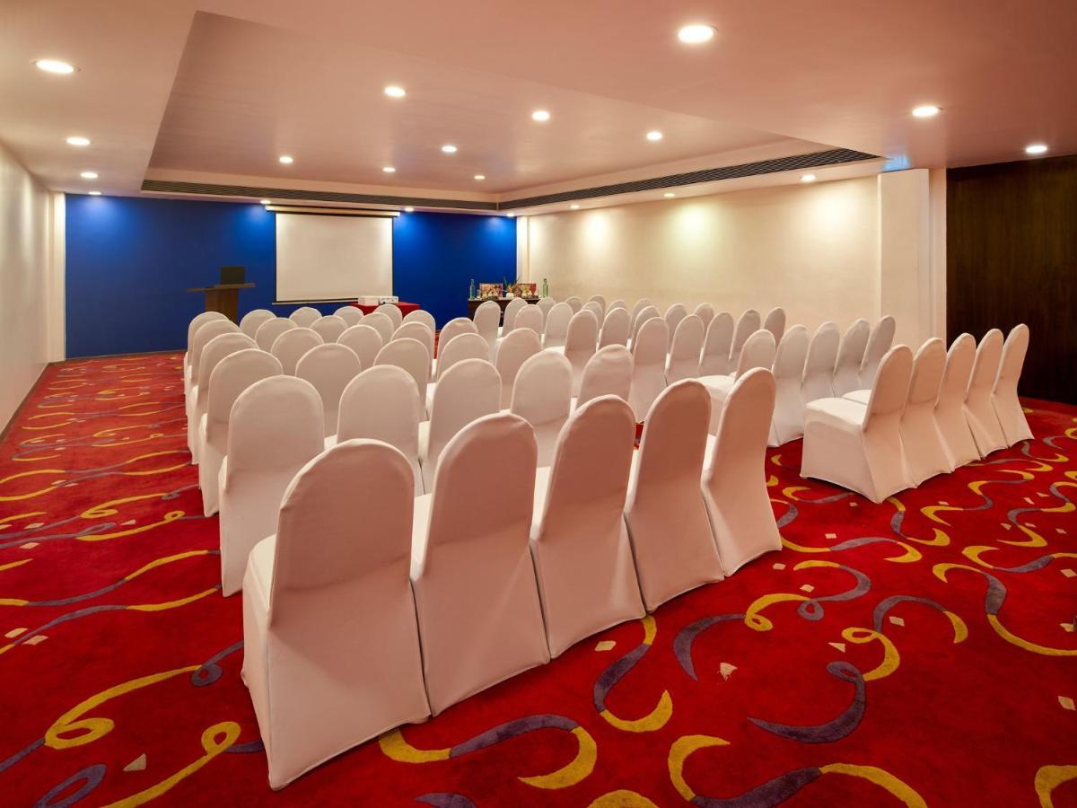 Holiday Inn Resort Goa By Ihg Cavelossim Exterior photo
