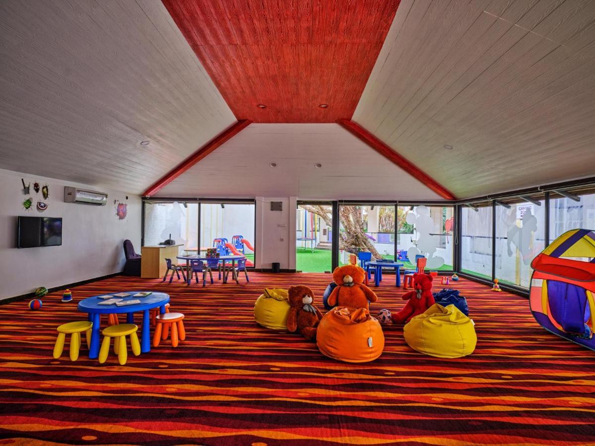 Holiday Inn Resort Goa By Ihg Cavelossim Exterior photo